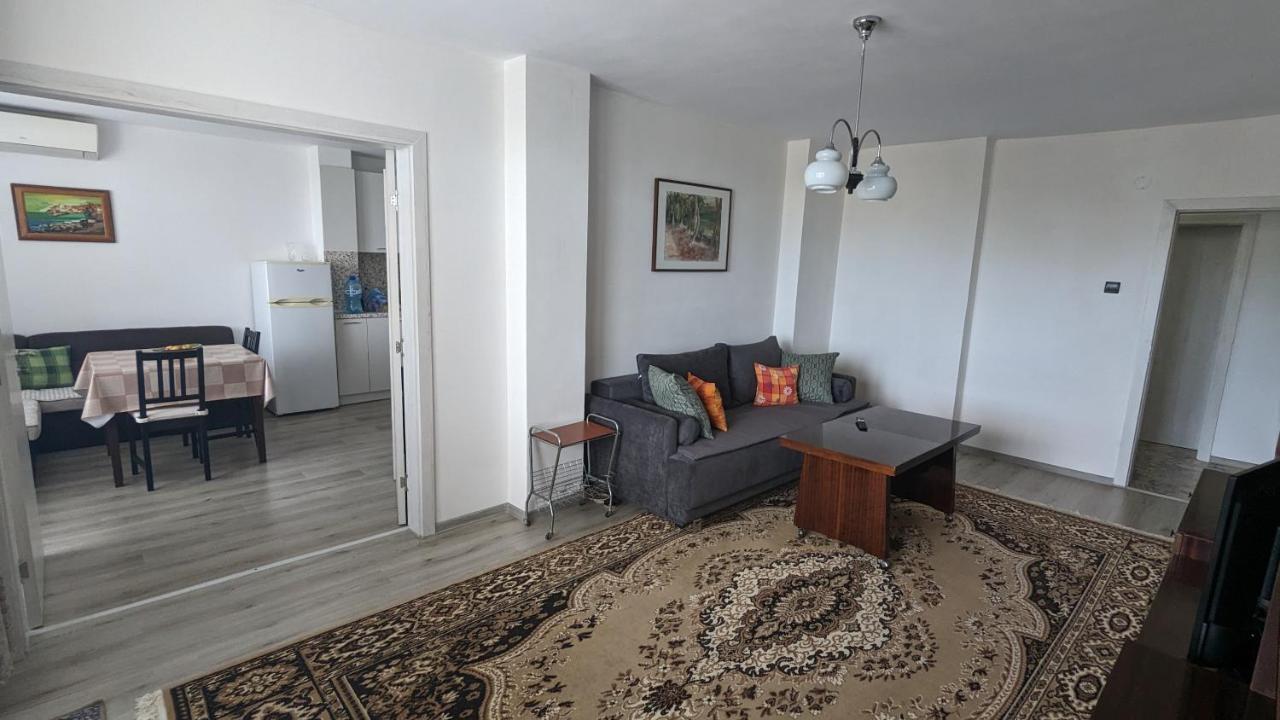 Roza Apartment ヴァルナ エクステリア 写真