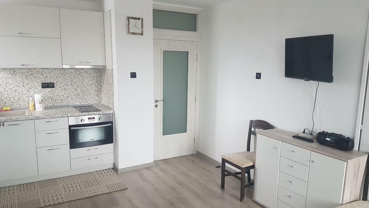 Roza Apartment ヴァルナ エクステリア 写真