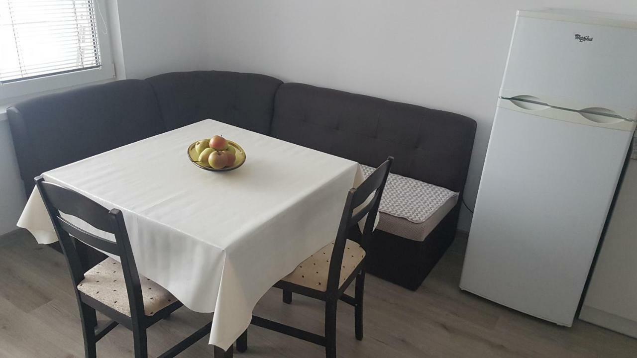 Roza Apartment ヴァルナ エクステリア 写真